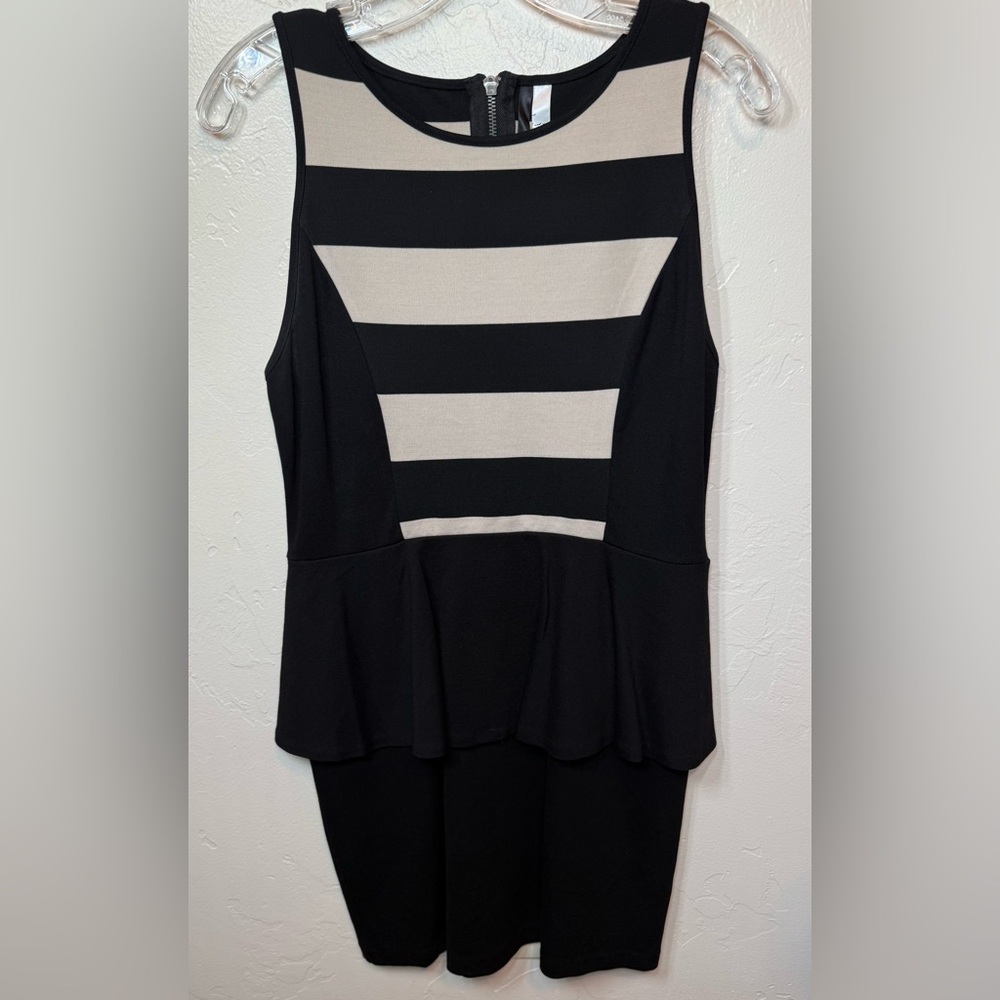 Kensie Black and Beige Striped Peplum Dress, size L - Picture 2 of 9